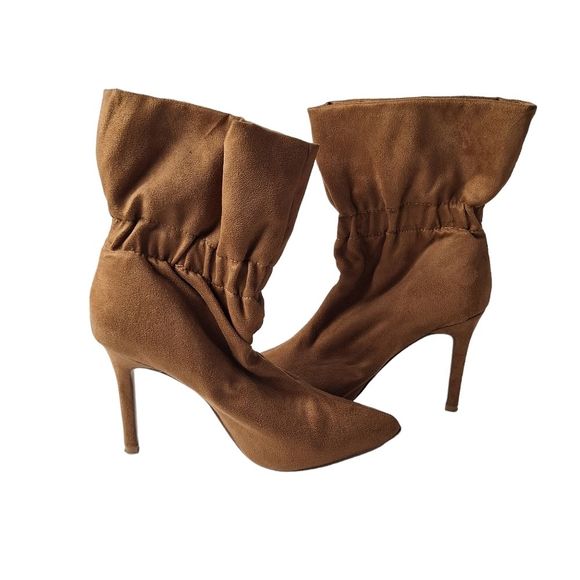 Express SZ 6 Brown Faux Suede Pull On Heeled Slouch Paper Bag Ankle Bootie Boots - Picture 1 of 14